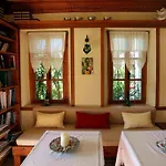 Tuerk Evi 4*