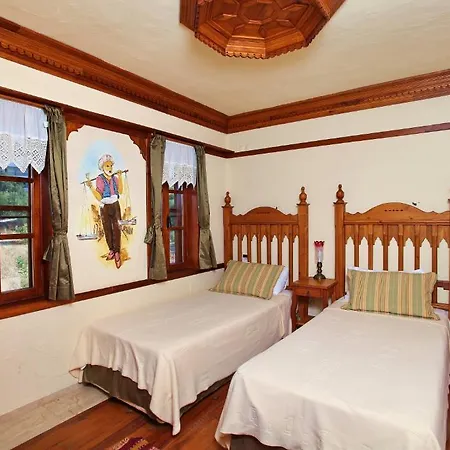 Hotel Tuerk Evi 4*