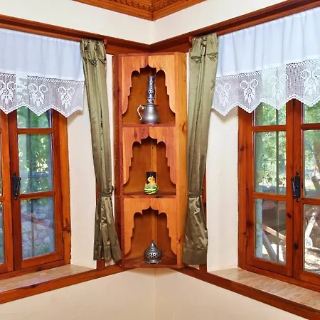 Tuerk Evi 4*