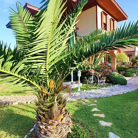 فندق Tuerk Evi 4*