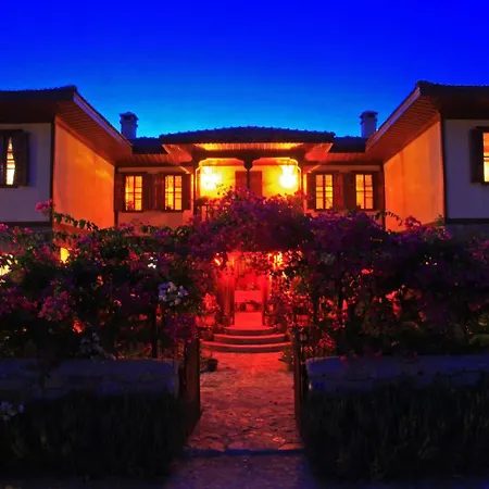 Tuerk Evi 4*