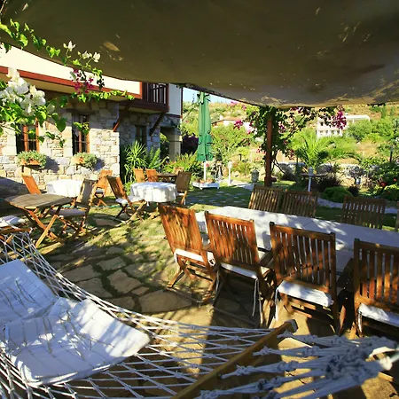 فندق Tuerk Evi 4*