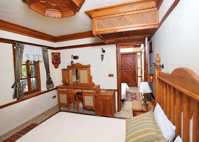 Tuerk Evi 4*