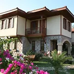 Отель Tuerk Evi 4*